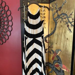 Gap Black/White striped maxi dress (size medium)